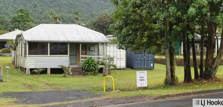 19 Murray Street, Tully QLD 4854