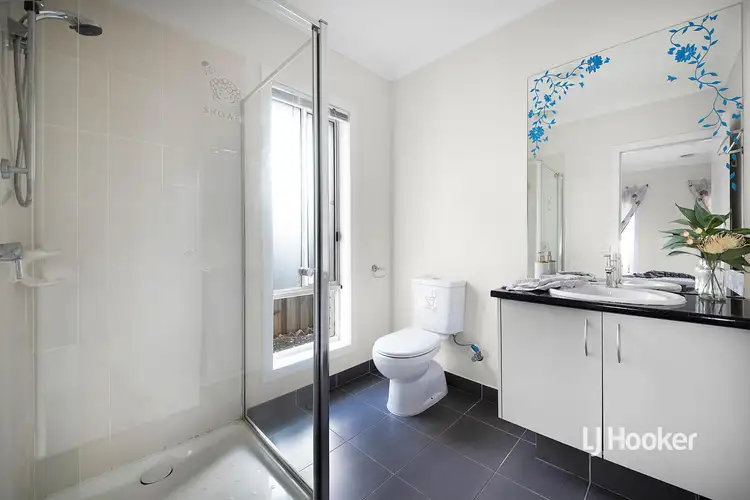 Fifth view of Homely house listing, 8 Tarcoola Crescent, Sanctuary Lakes VIC 3030