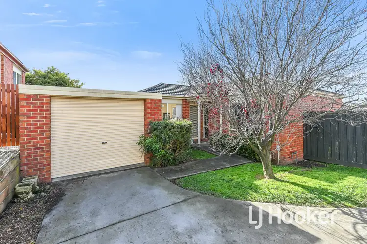 Second view of Homely unit listing, 4/3 Hale Place, Pakenham VIC 3810