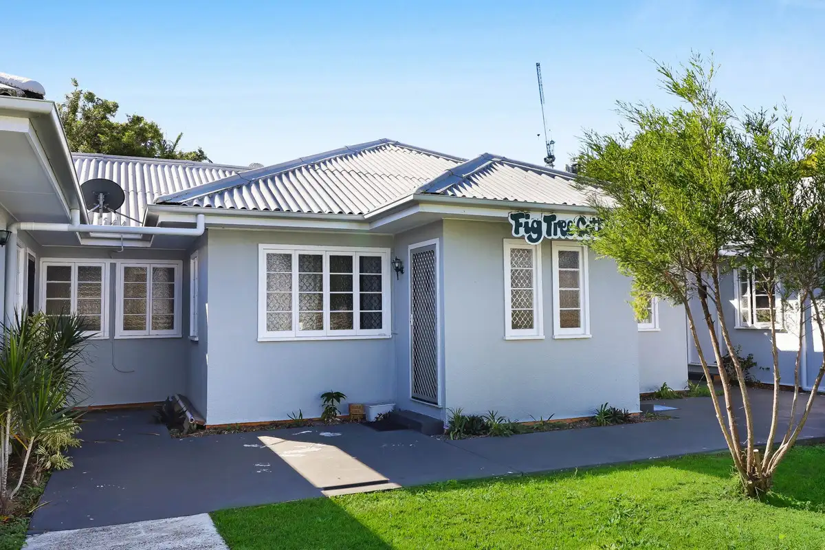 Main view of Homely unit listing, 2/9-11 Walton Street, Southport QLD 4215