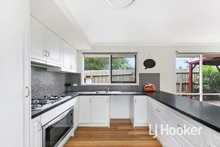 Fourth view of Homely unit listing, 27 Sarah Place, Hampton Park VIC 3976