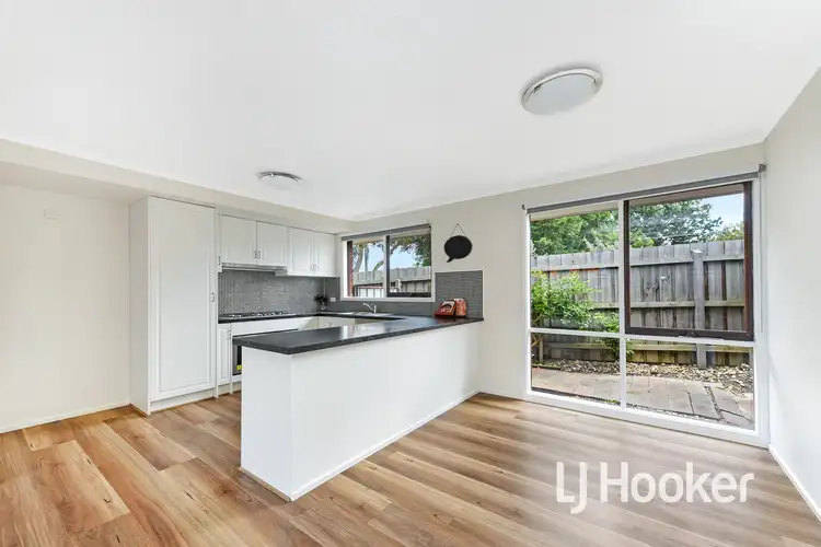 Fifth view of Homely unit listing, 27 Sarah Place, Hampton Park VIC 3976