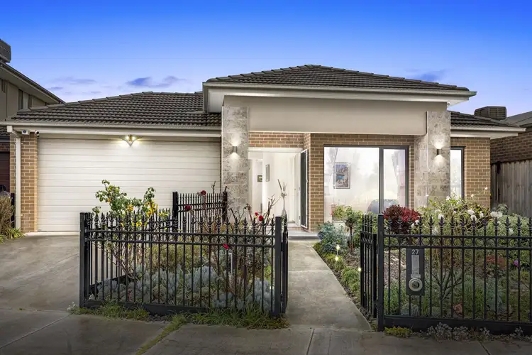 27 Goldeneye Circuit, Werribee VIC 3030