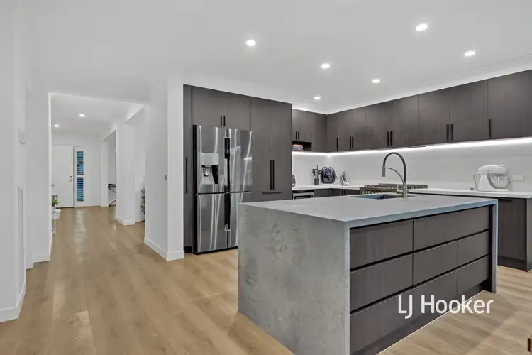 Fifth view of Homely house listing, 19 Holly Drive, Point Cook VIC 3030