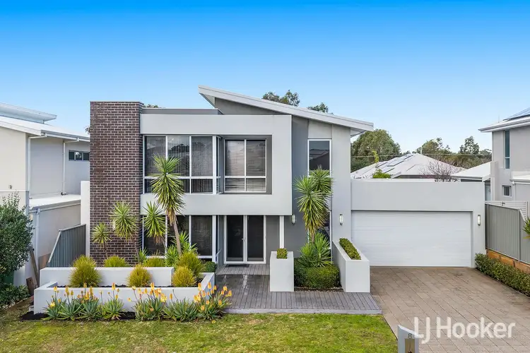 8 Bruny Meander, Wandi WA 6167