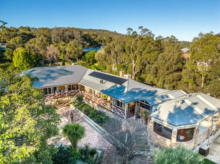 6 Glenlea Drive, Helena Valley WA 6056