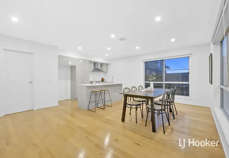 Fifth view of Homely house listing, 32 Bridgewater Parkway, Wallan VIC 3756