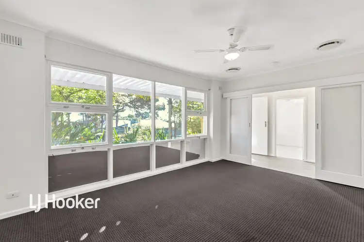 Fifth view of Homely house listing, 2 Allen Drive, Para Hills SA 5096