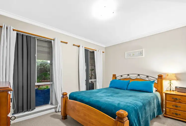 Seventh view of Homely house listing, 10 Hume Court, Parmelia WA 6167