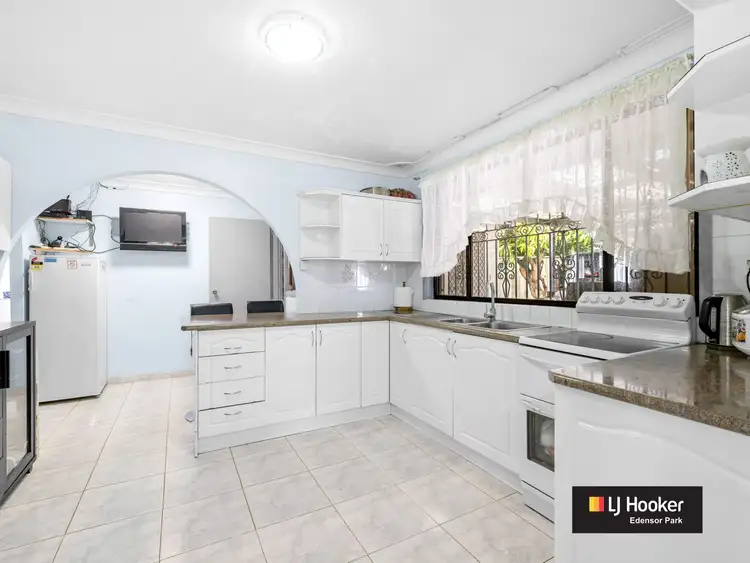 Fourth view of Homely house listing, 10 Hampshire Place, Wakeley NSW 2176