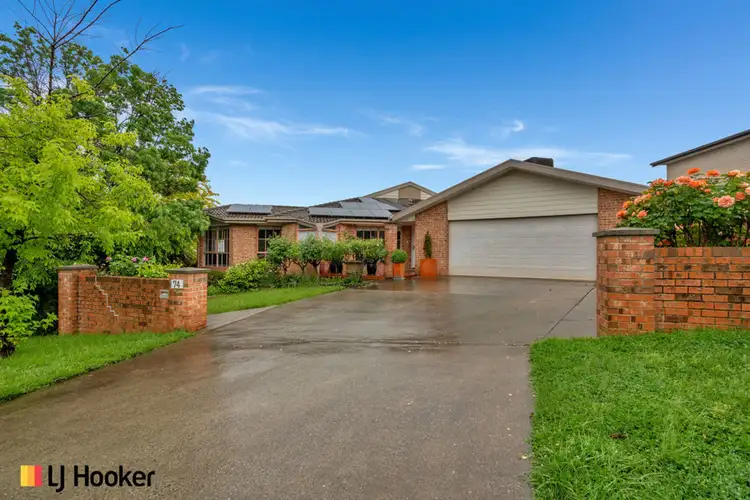 1/74 Crest Park Parade, Queanbeyan NSW 2620