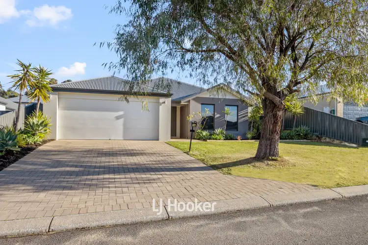 16 Merton Avenue, College Grove WA 6230