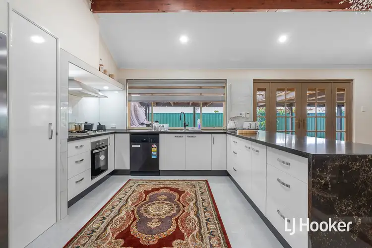 7 Reveley Close, Seville Grove WA 6112