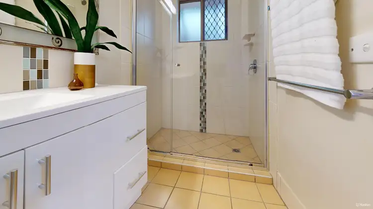 Sixth view of Homely house listing, 4/7 Oxford Street, Hyde Park QLD 4812