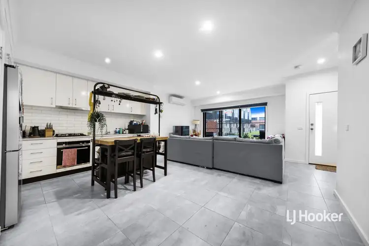 Fifth view of Homely townhouse listing, 10 Patena Walk, Pakenham VIC 3810