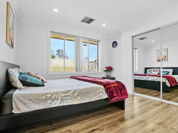 Sixth view of Homely house listing, 17 Petunia Place, Macquarie Fields NSW 2564