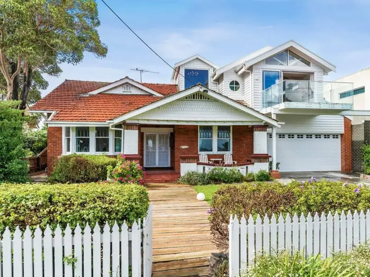 27 The Esplanade, North Shore VIC 3214