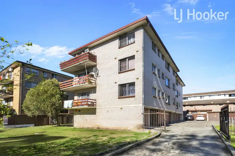 8/34 Mcburney Rd, Cabramatta NSW 2166