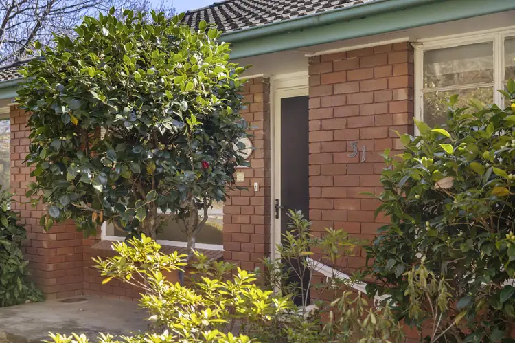 31 Irvine Street, Watson ACT 2602