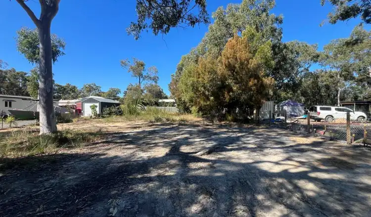 22 Florence, Macleay Island QLD 4184