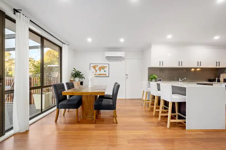 8 Stumm Place, Latham ACT 2615