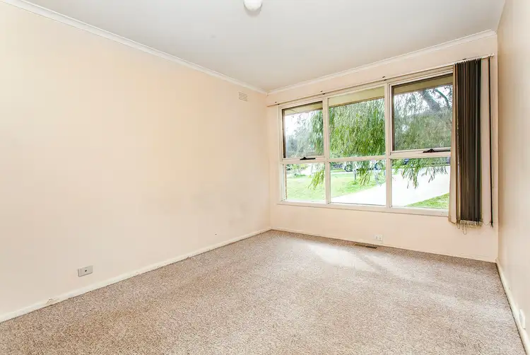 Fourth view of Homely house listing, 10 Masefield Avenue, Mooroolbark VIC 3138