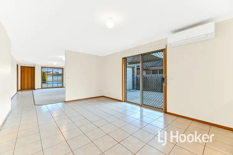 Sixth view of Homely house listing, 5 Rossi Close, Pakenham VIC 3810
