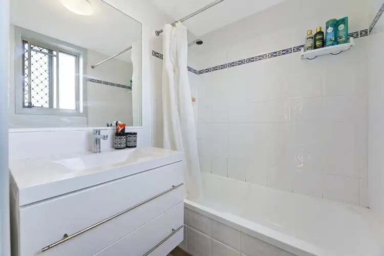 Sixth view of Homely apartment listing, 5/14-16 Spendelove Avenue, Southport QLD 4215