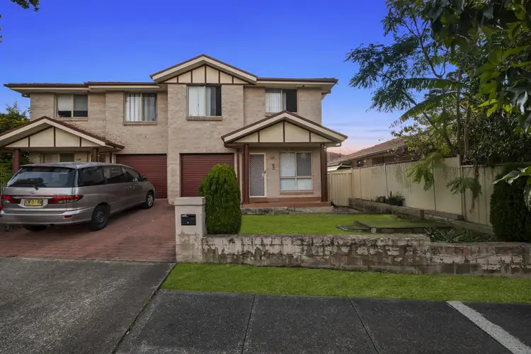 24A Kenyon Crescent