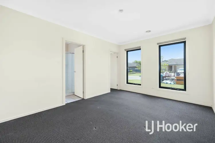 Sixth view of Homely house listing, 28 Scarlet Crescent, Pakenham VIC 3810