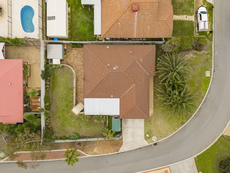 Fifth view of Homely house listing, 42 Stradbroke Gardens, Ridgewood WA 6030