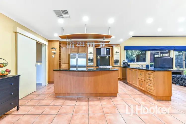 Fifth view of Homely house listing, 8 Dove Court, Pakenham VIC 3810