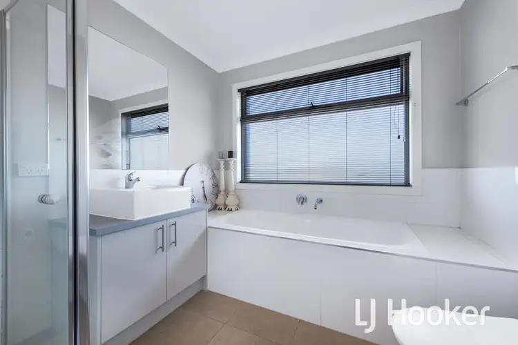 Seventh view of Homely unit listing, 14 Rocket Lane, Cranbourne North VIC 3977