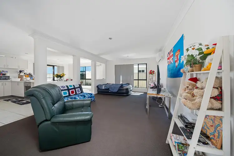 Fifth view of Homely house listing, 10 Jade Street, Emerald QLD 4720