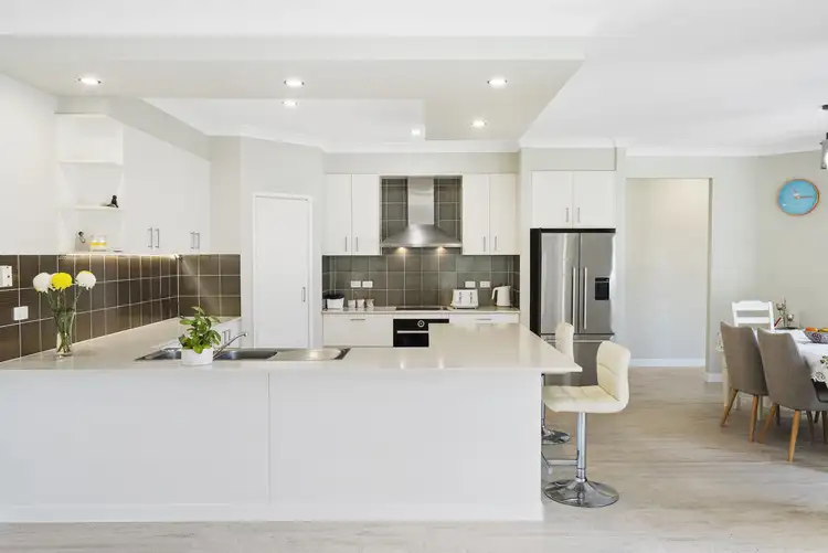 19 Stonebrook Court, Cashmere QLD 4500