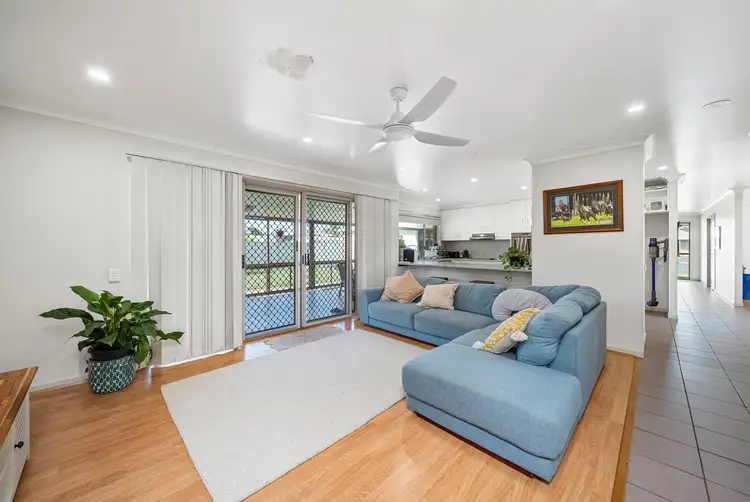 Second view of Homely house listing, 5 Sharlyn Crescent, Emerald QLD 4720