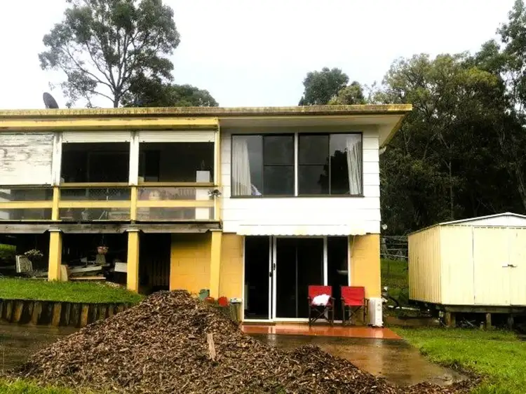 22-24 Pine ave, Lamb Island QLD 4184