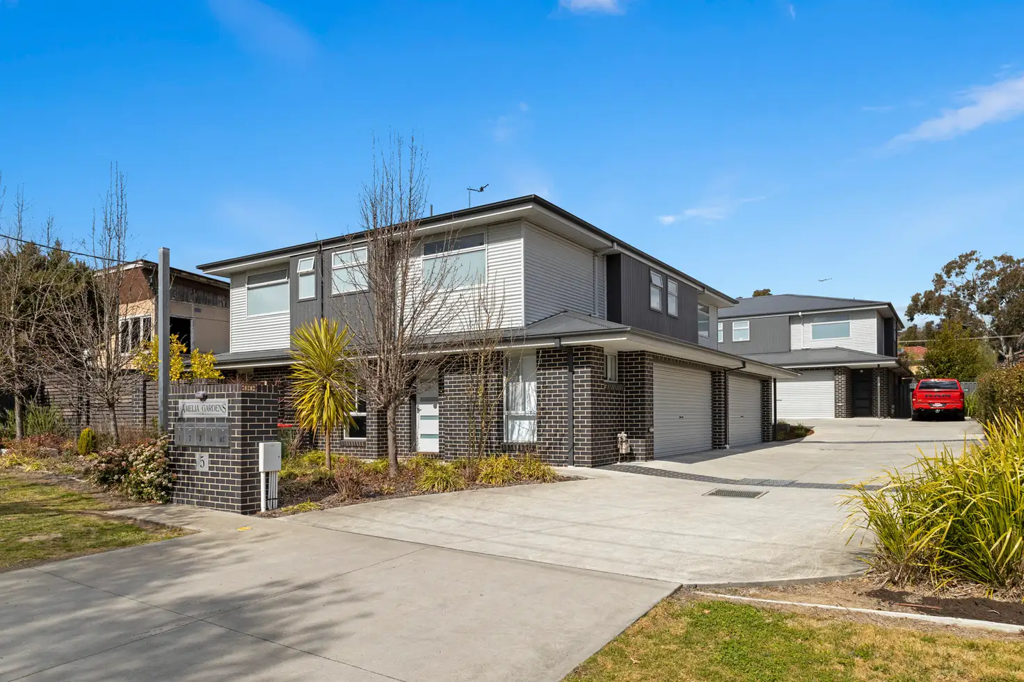 Main view of Homely townhouse listing, 2/5 Arthur Street, Crestwood NSW 2620