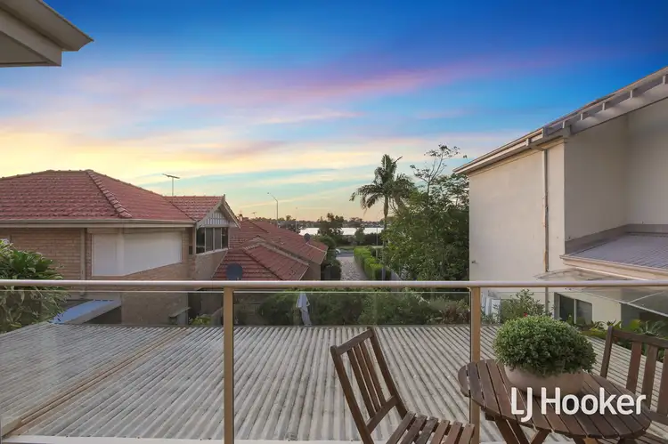 4/57 Leonora Street, Como WA 6152