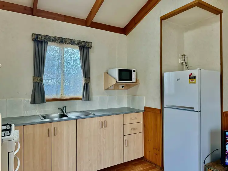 Seventh view of Homely unit listing, Cabin 15 25-51 Crescent Street, Echuca VIC 3564