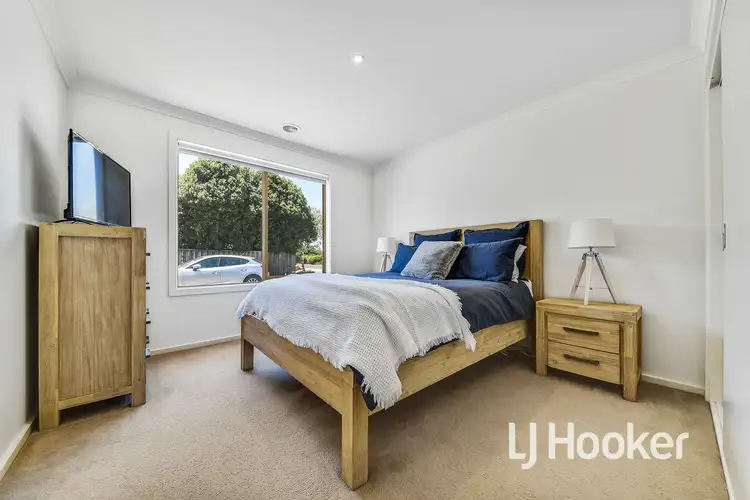 Sixth view of Homely unit listing, 1 Trinidad Walk, Pakenham VIC 3810
