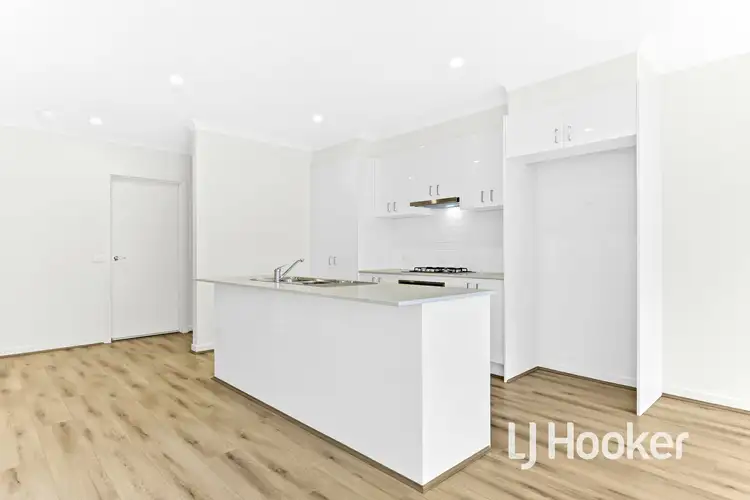 Third view of Homely townhouse listing, 5 Expedition Circuit, Pakenham VIC 3810