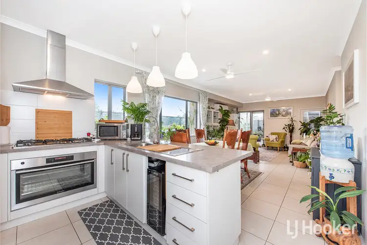 Sixth view of Homely house listing, 2 Thornbill Crescent, Coodanup WA 6210