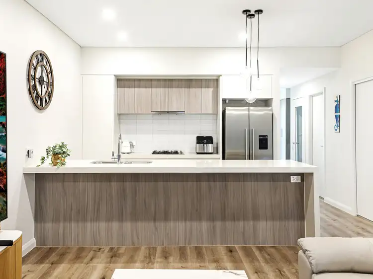 11 Harbour Boulevard