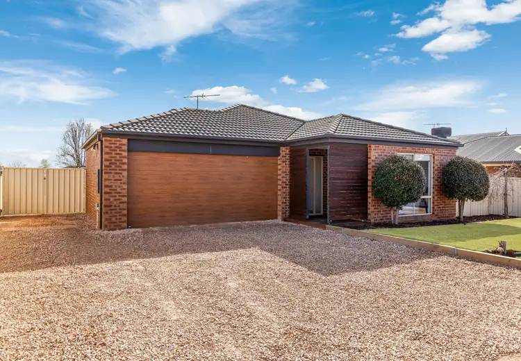 Second view of Homely house listing, 3 Eric Court, Kilmore VIC 3764