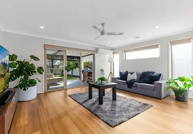 Fifth view of Homely house listing, 3 Eric Court, Kilmore VIC 3764