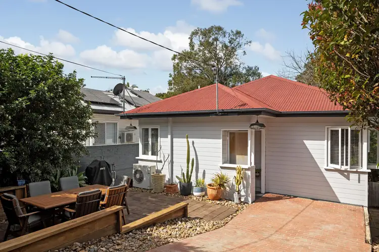 80 Laura Street, Tarragindi QLD 4121