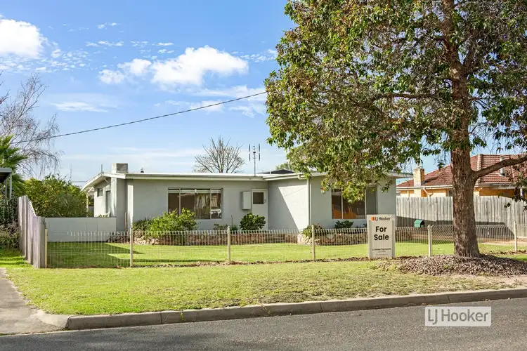 16 Cumming Street, Paynesville VIC 3880