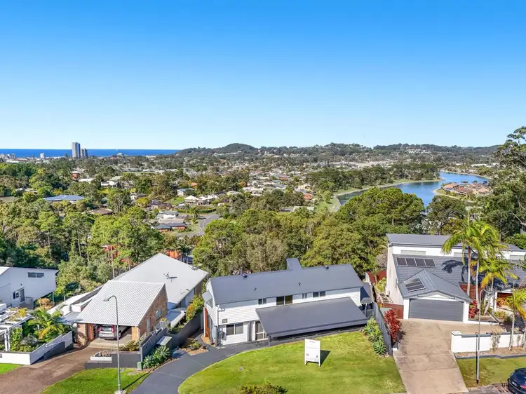 32 Doubleview Drive, Elanora QLD 4221