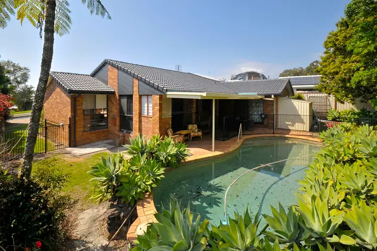 136 K P McGrath Drive, Elanora QLD 4221